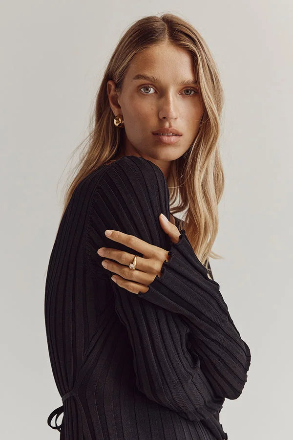 Freya | Elegant Ribbed Midi Dress