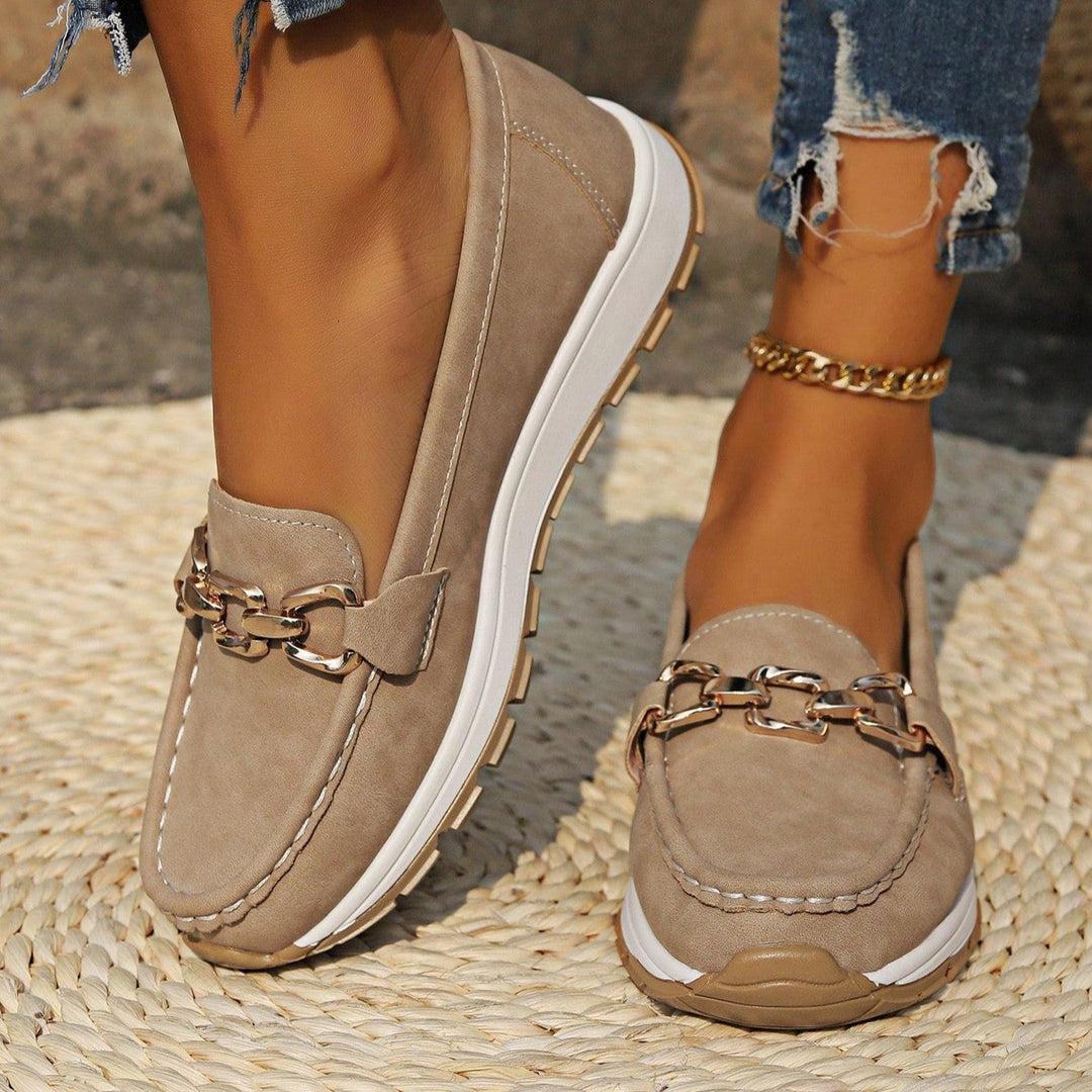 Charlotte | Chain-Detail Comfort Loafers