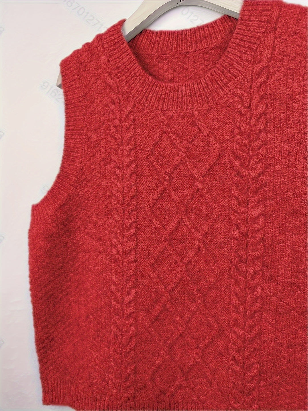 Beatrise | Classic Cable-Knit Sweater Vest