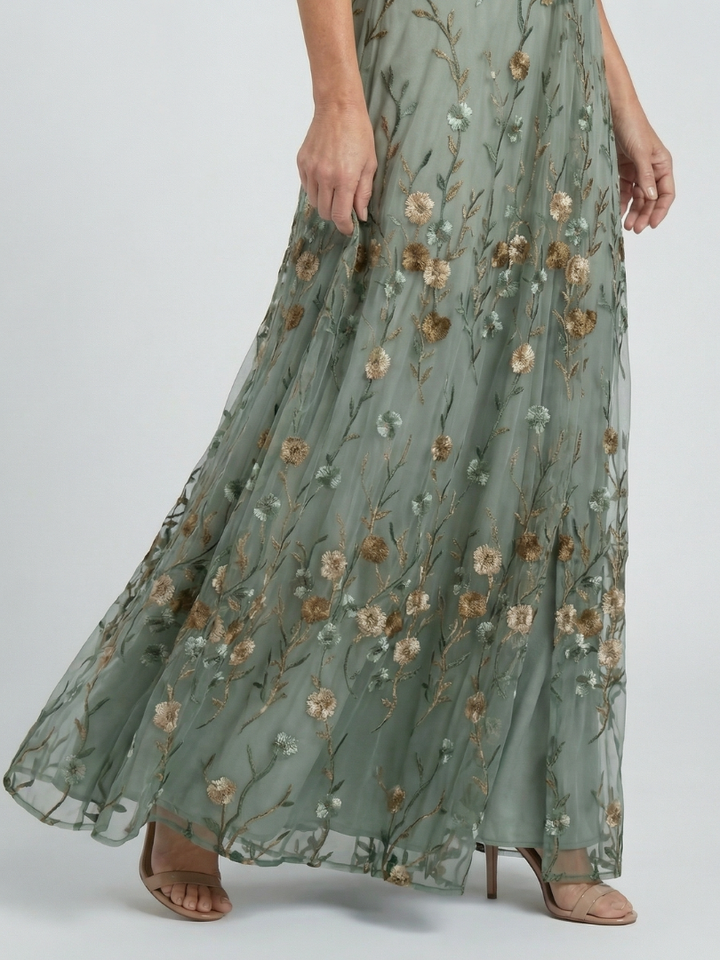Amara | Floral V-Neck Maxi Dress