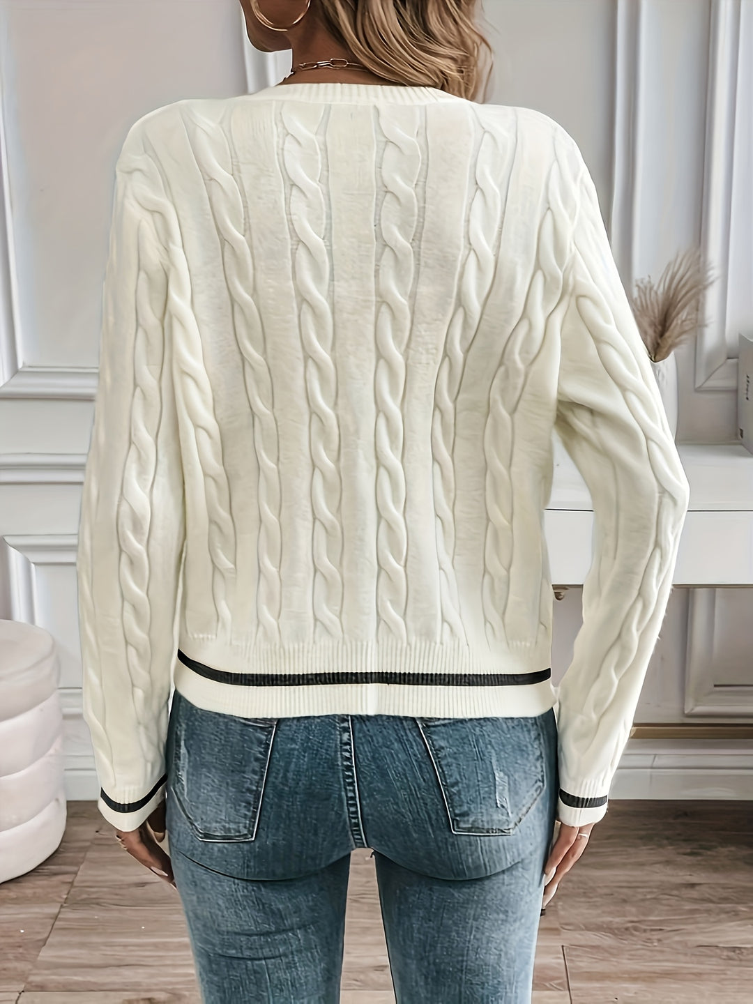 Isadora | Refined Cable-Knit Cardigan