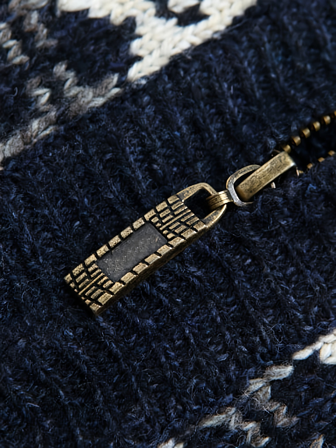 Gregory | Snowflake-Knit Zip Cardigan