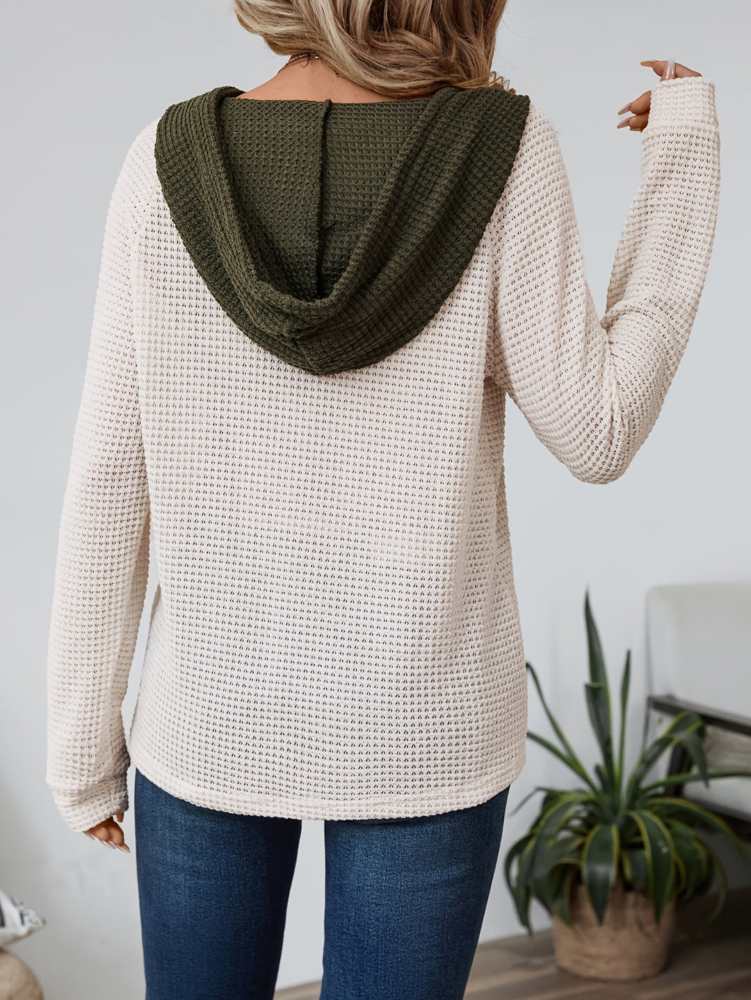 Della | Cozy Waffle-Knit Hoodie