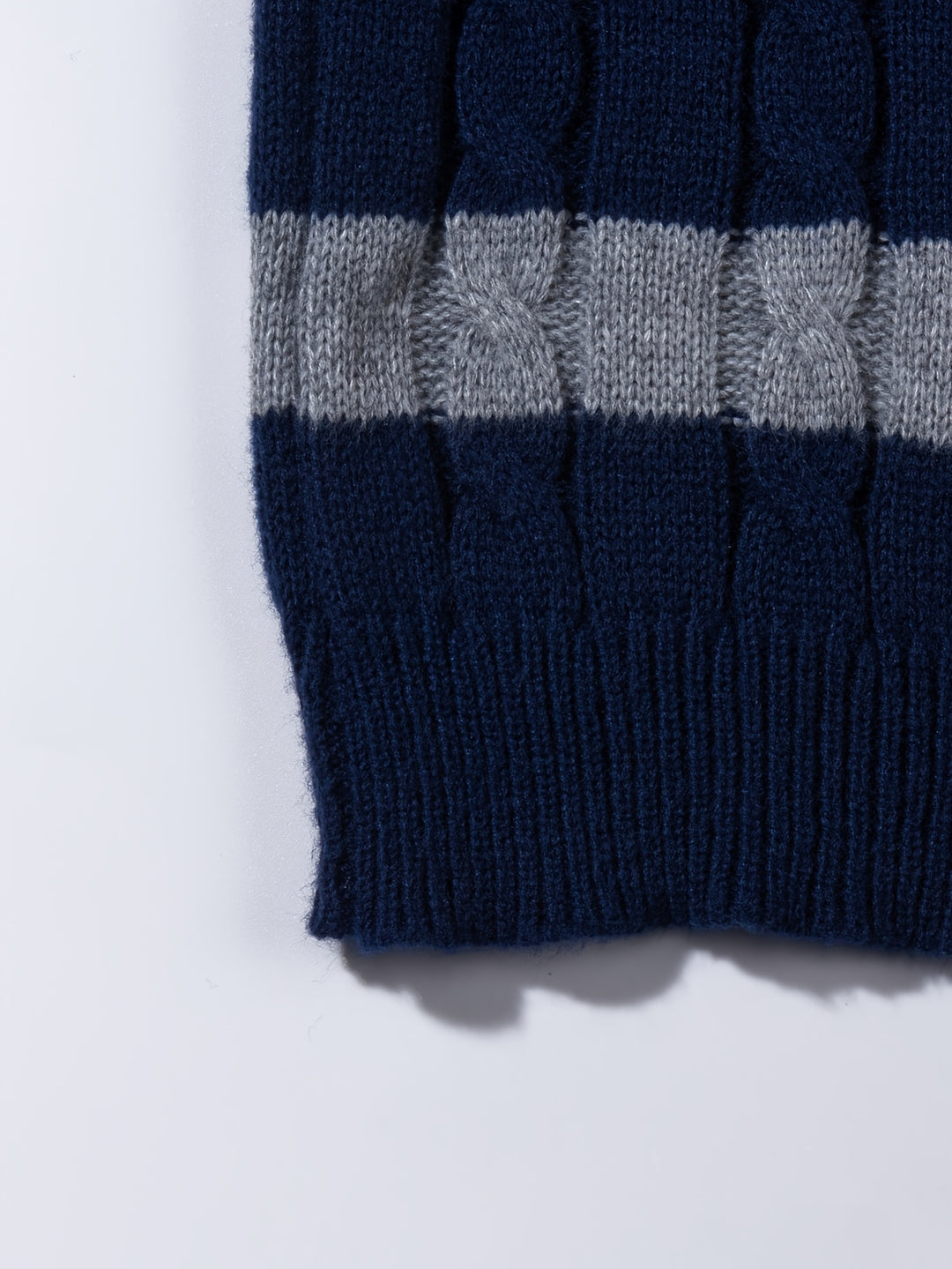 Landon | Textured Colourblock Pullover