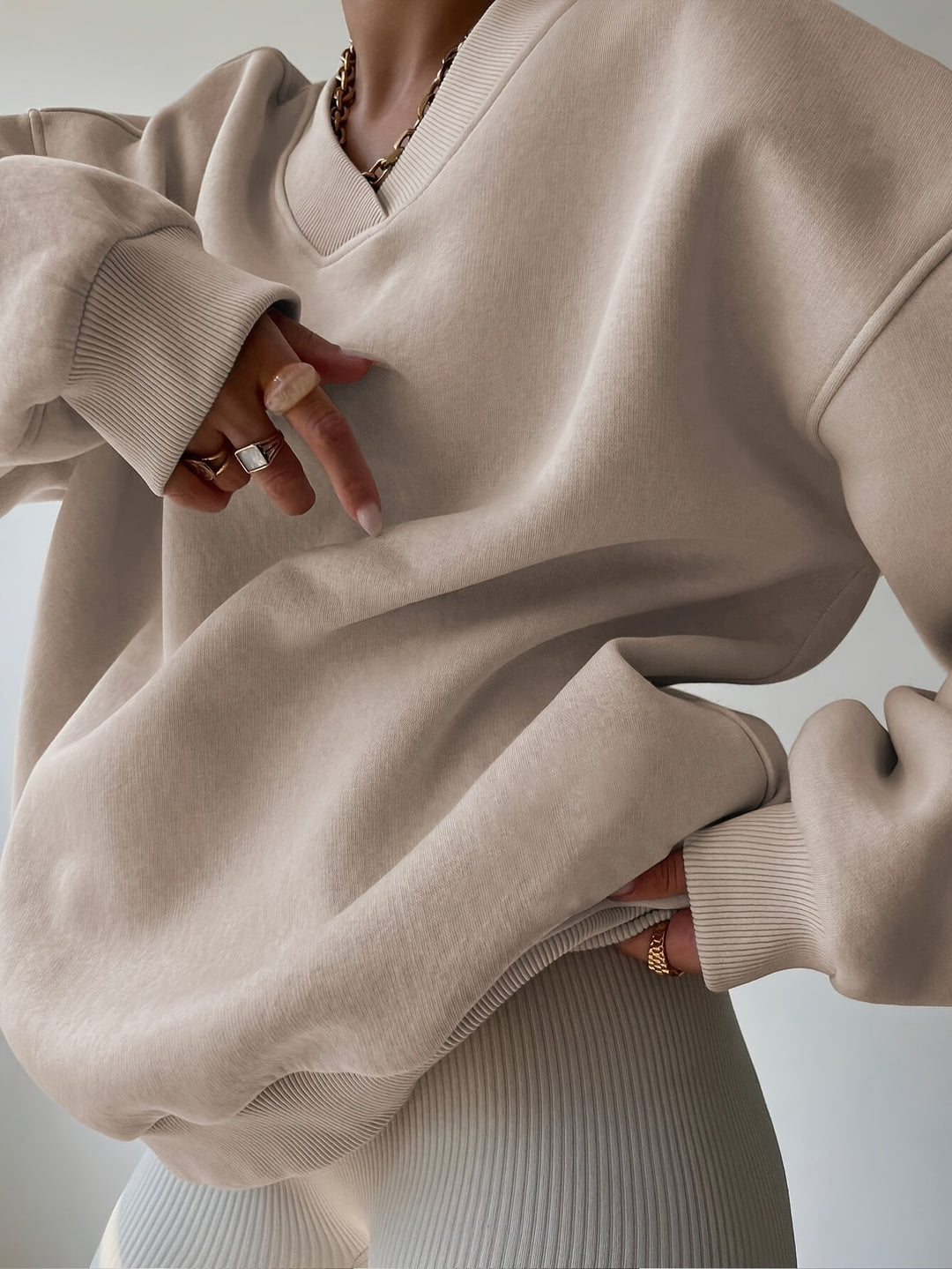 Harlow | Relaxed V-Neck Sweatshirt