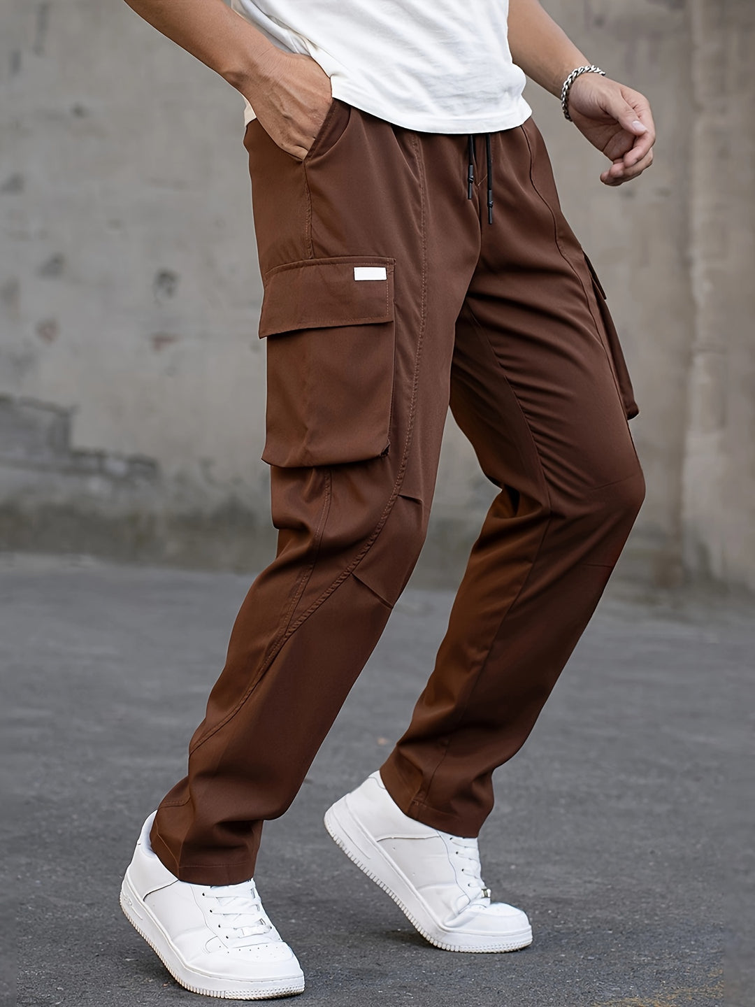 Brooks | Men's Tapered Cargo Drawstring Trousers