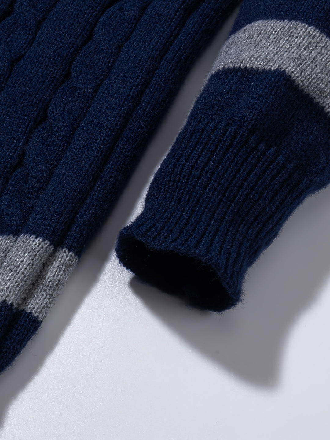 Landon | Textured Colourblock Pullover