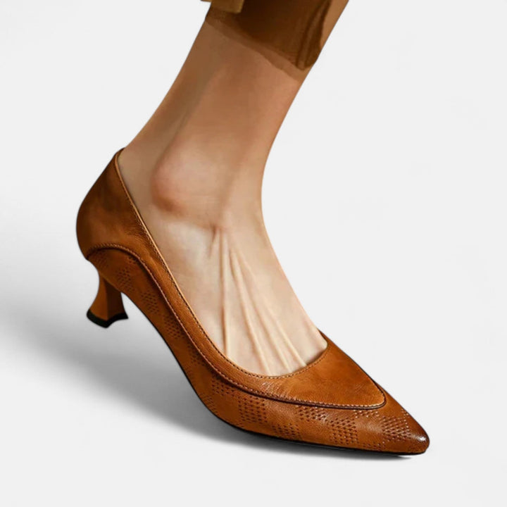 Rhea | Refined Pointed Kitten Heels