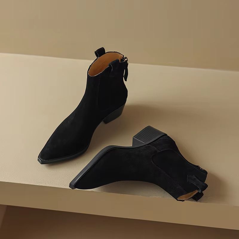 Delphina | Timeless Ankle Boots