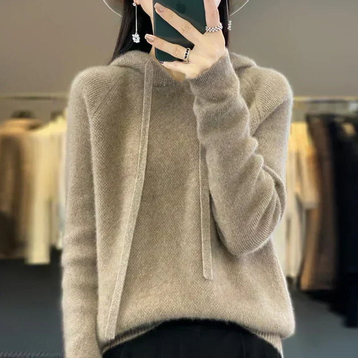 Vienna | Relaxed Hooded Sweater