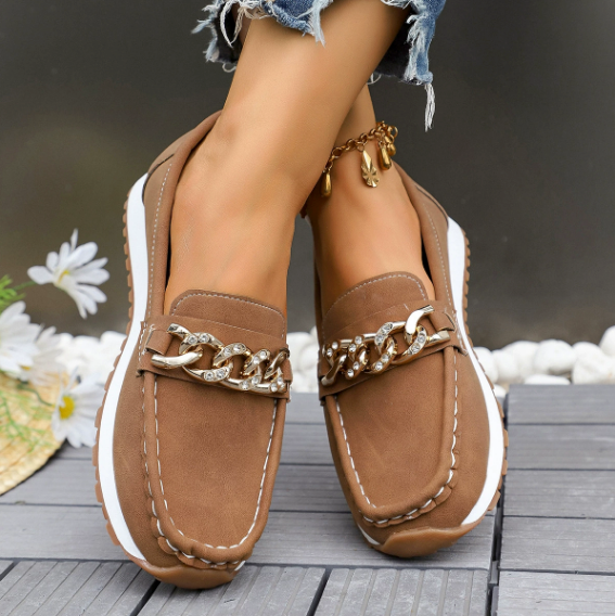 Wendy | Chain-Detail Loafers