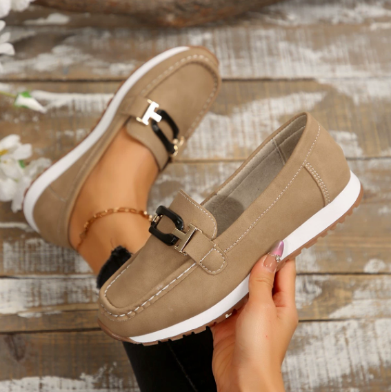 Patricia | Chain-Buckle Comfort Loafers