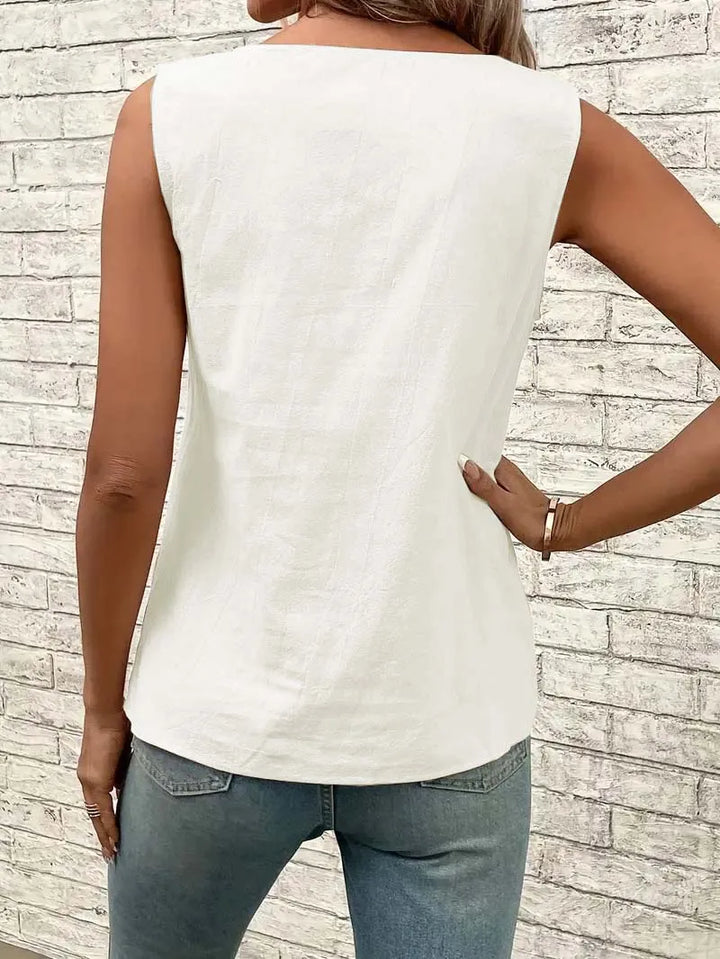 Lena | Elegant Button-Detail Tank Top