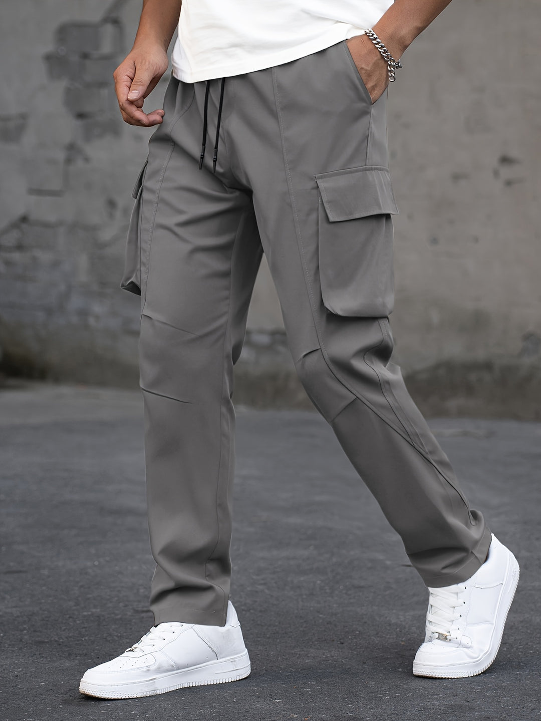 Brooks | Men's Tapered Cargo Drawstring Trousers