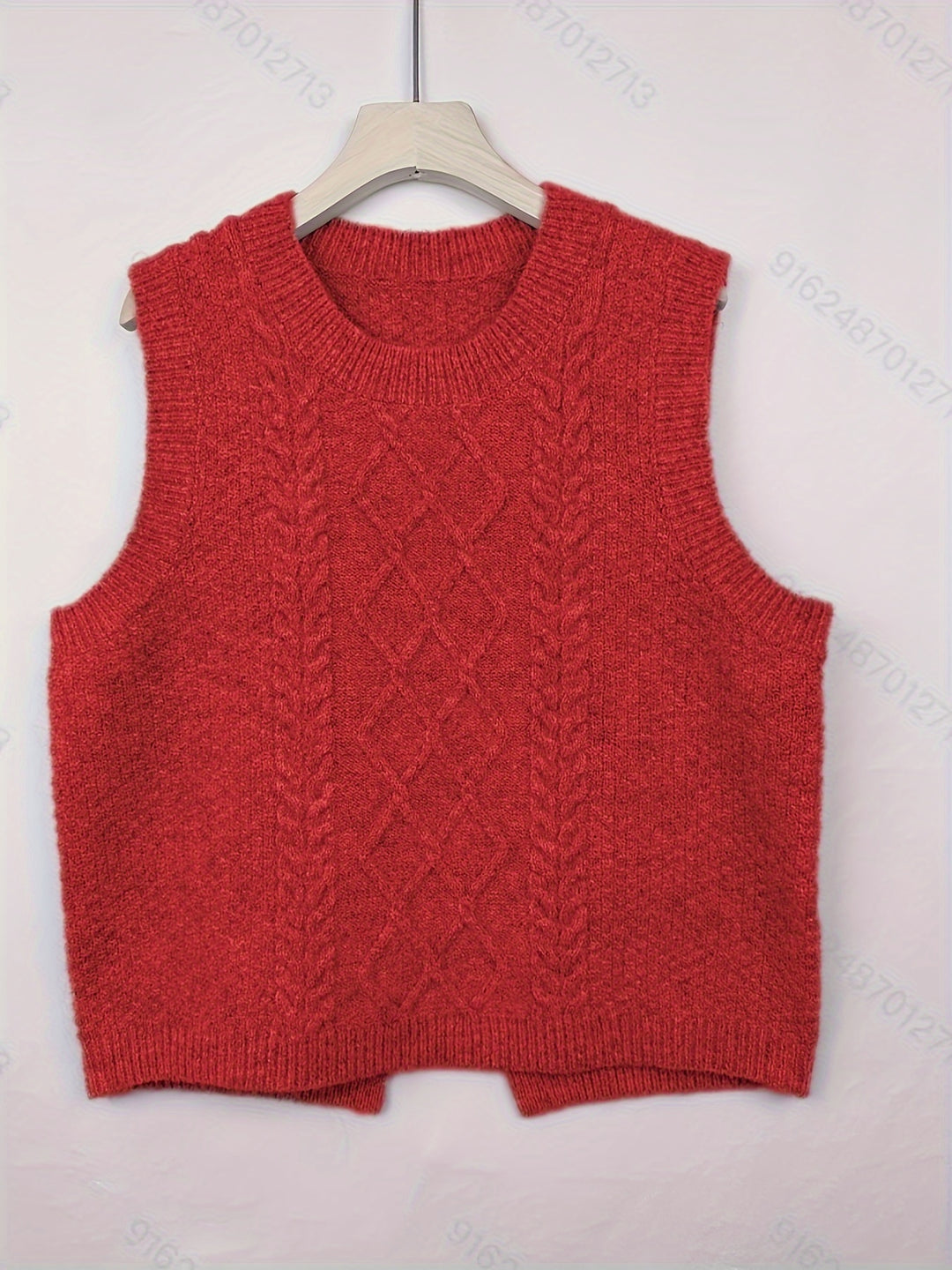 Beatrise | Classic Cable-Knit Sweater Vest