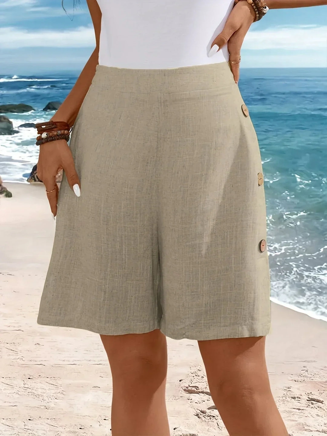 Sonia | Comfortable Shorts With Buttons