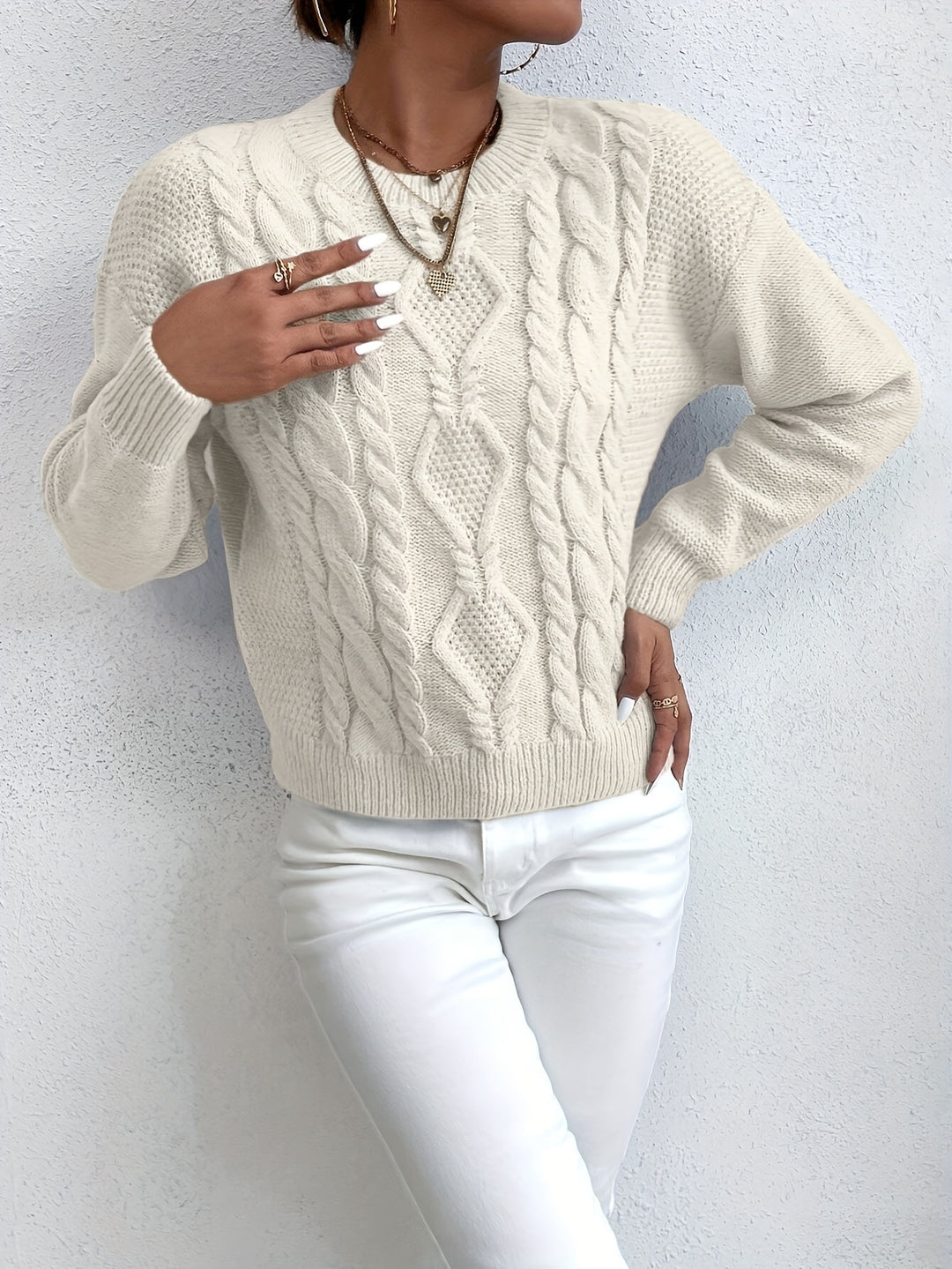 Valerie | Cable-Knit Round Neck Sweater