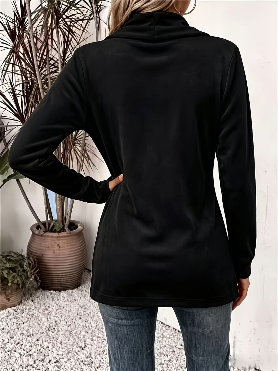 Solange | Tailored Button-Tab Blazer