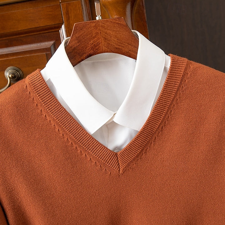 Oliver | Classic V-Neck Sweater